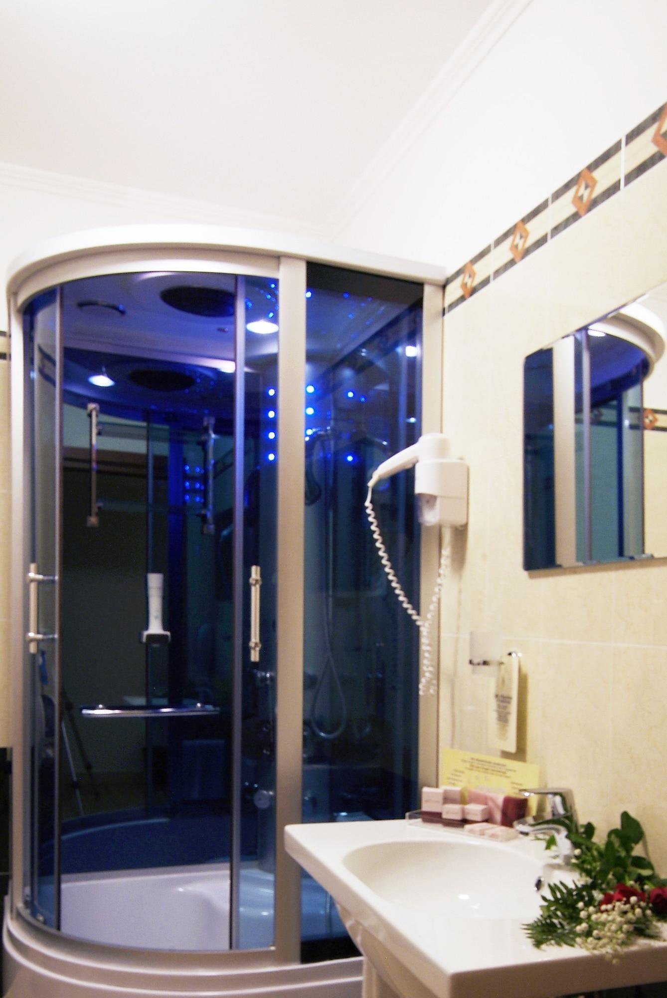 Fashion Hotel Valmontone Exterior photo